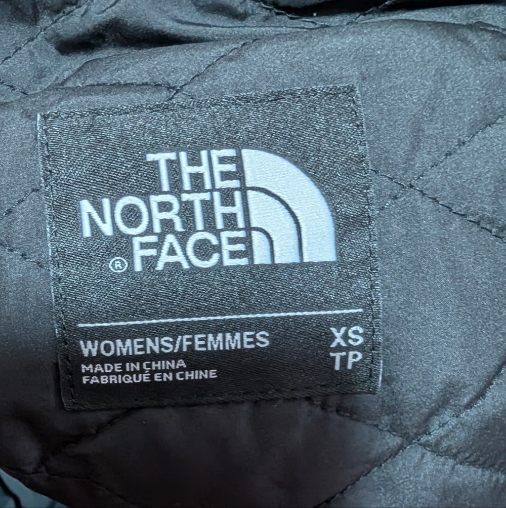 The North Face Women's Insulated Ancha Parka jacket - Picture 8 of 8